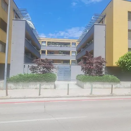 Lägenhet Apartma Minas *